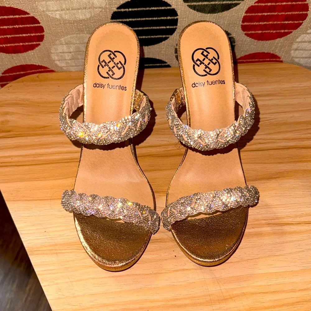 NWT Champagne color with diamond rhinestones, size 7.5.